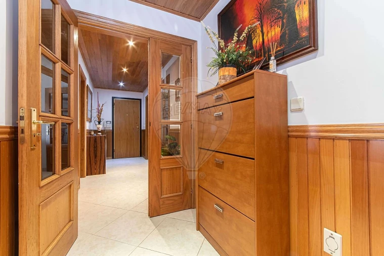 Apartamento T3 para Venda em Carregado e Cadafais Foto 14