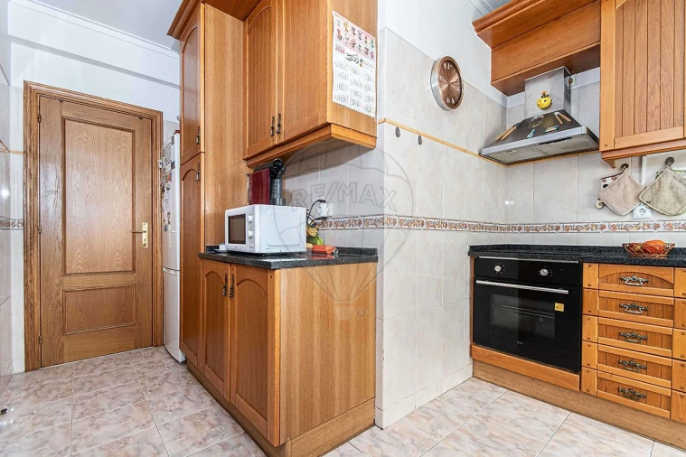Apartamento T3 para Venda em Carregado e Cadafais Foto 27