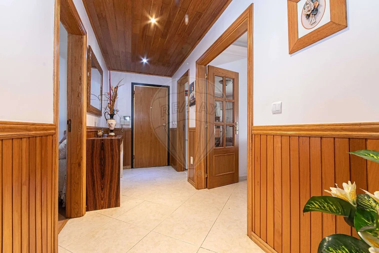 Apartamento T3 para Venda em Carregado e Cadafais Foto 16