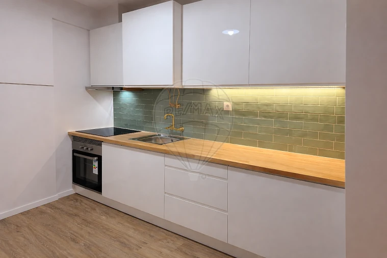 Apartamento T2 para Venda em Santa Maria, São Pedro e Matacães Foto 2