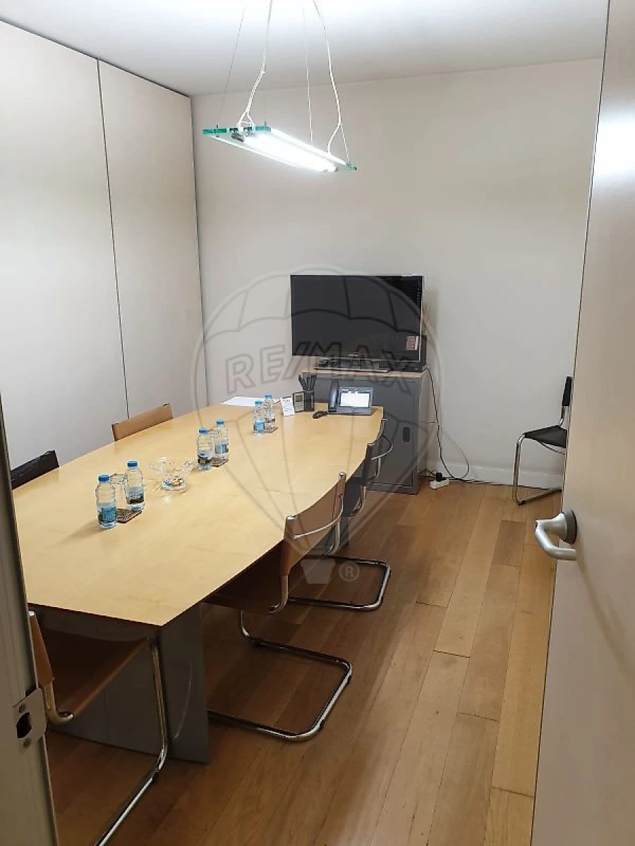 Escritório para Arrendamento em Misericórdia Foto 10