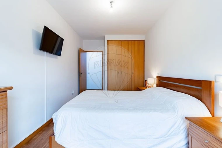 Apartamento T2 para Venda em Paços de Brandão Foto 9