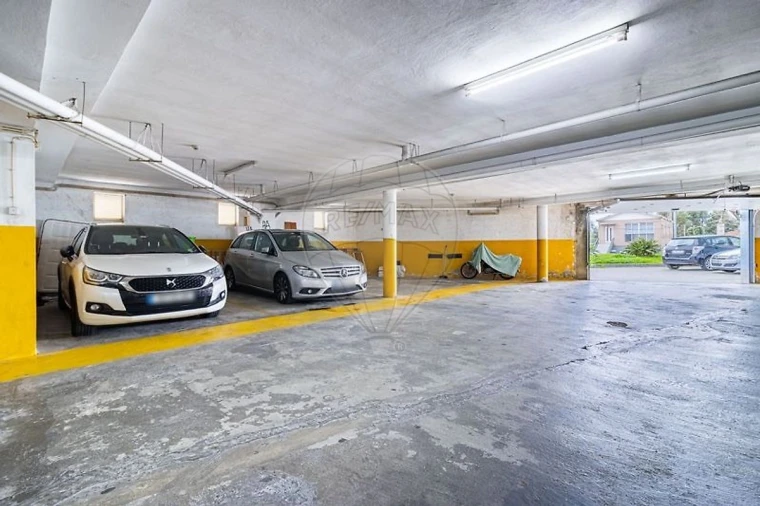 Apartamento T2 para Venda em Paços de Brandão Foto 16