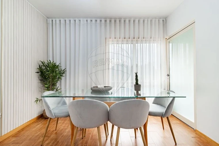 Apartamento T2 para Venda em Paços de Brandão Foto 1