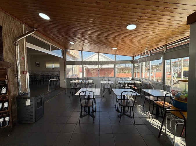 Negócio para Venda em Avanca Foto 1