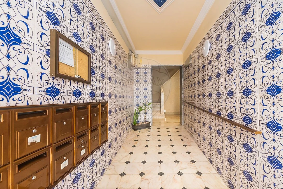 Apartamento T2 para Venda em Venteira Foto 3