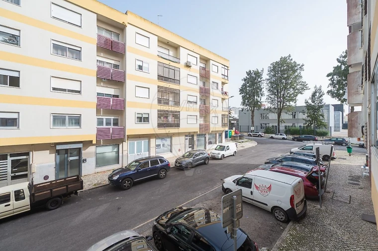 Apartamento T2 para Venda em Venteira Foto 35