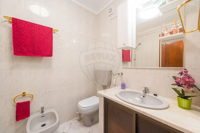 Apartamento T2 para Venda em Venteira Foto 16