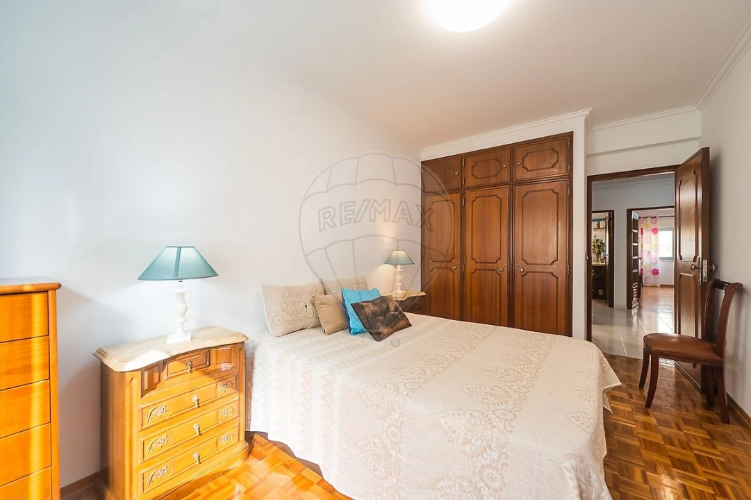 Apartamento T2 para Venda em Venteira Foto 12