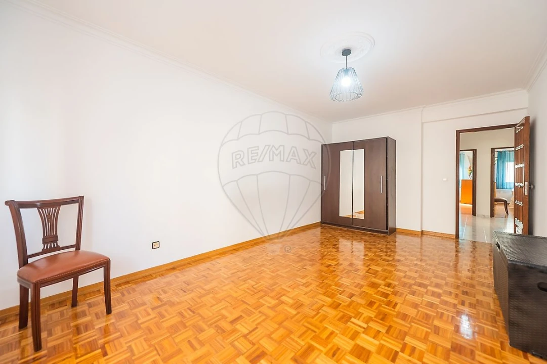 Apartamento T2 para Venda em Venteira Foto 31