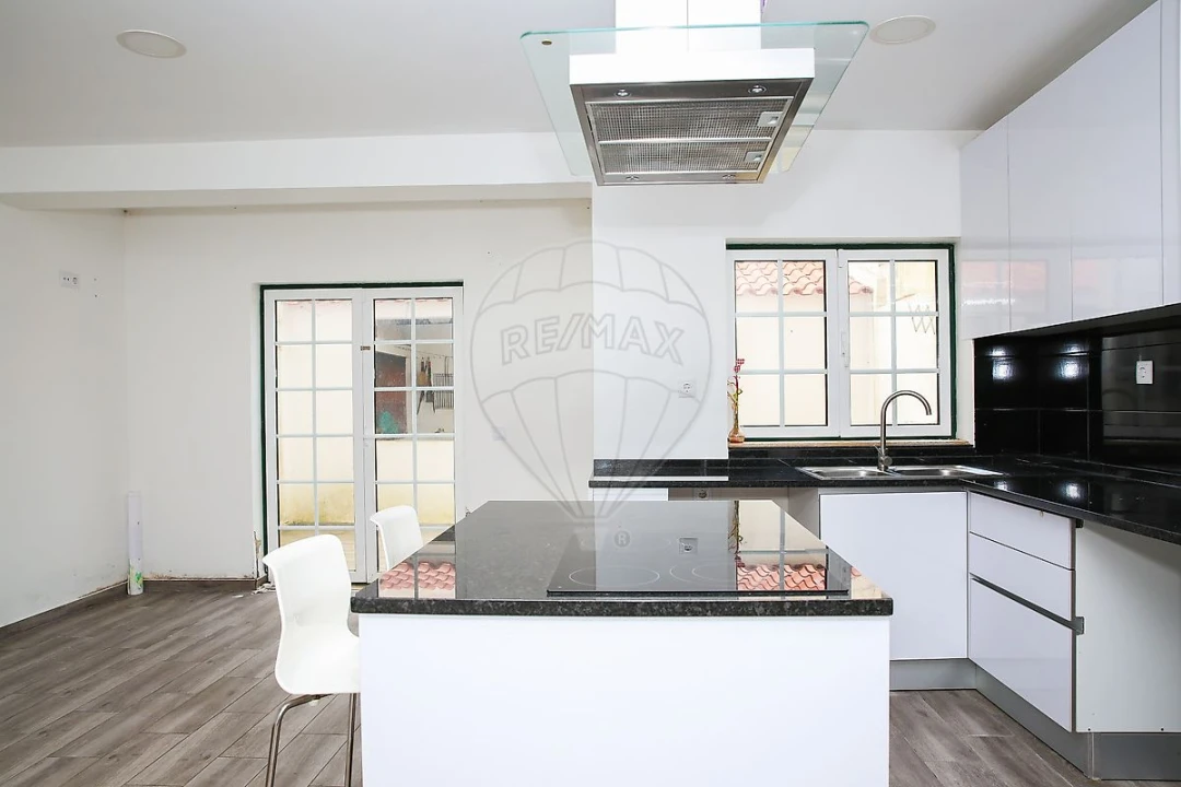 Moradia T3 para Venda em Azambuja Foto 2