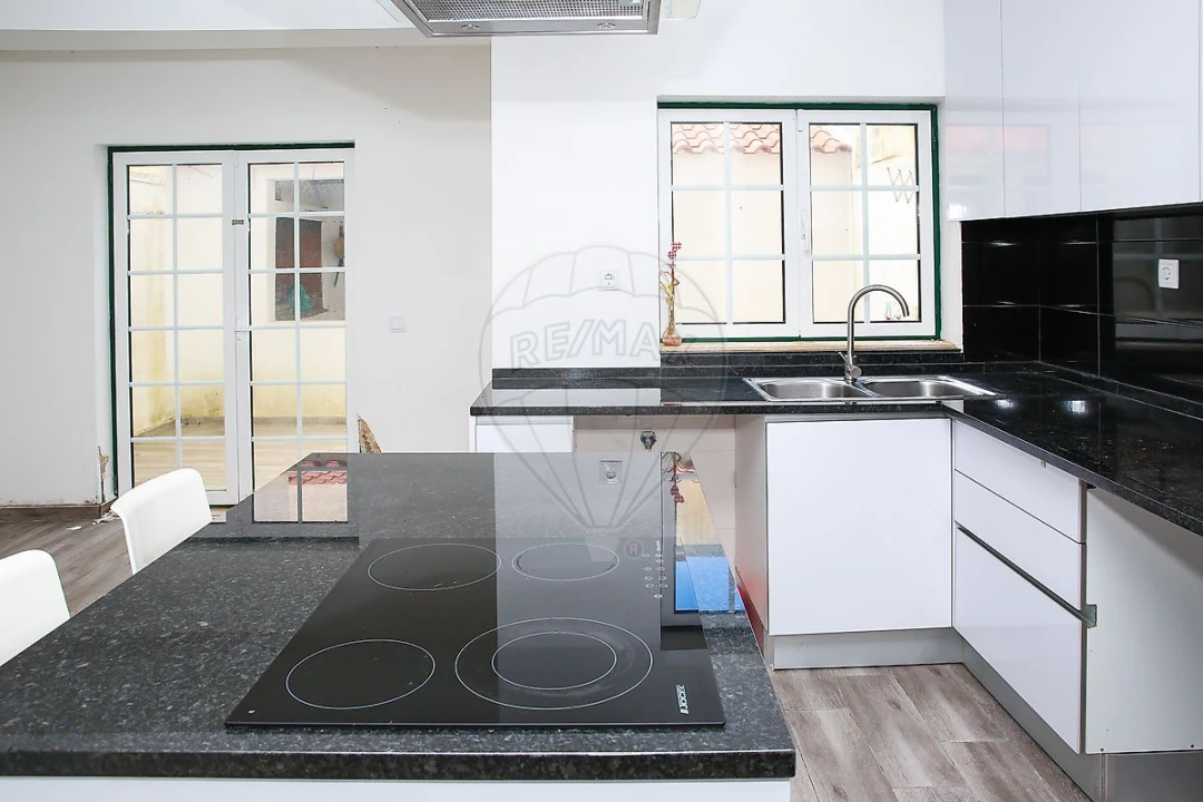 Moradia T3 para Venda em Azambuja Foto 5