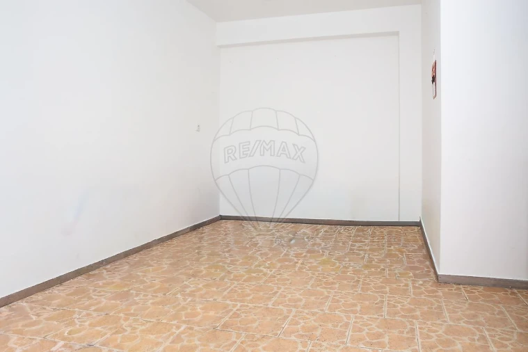 Moradia T3 para Venda em Azambuja Foto 11