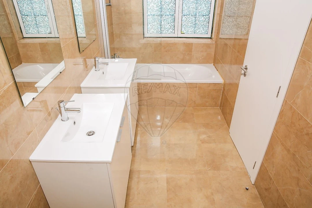 Moradia T3 para Venda em Azambuja Foto 36