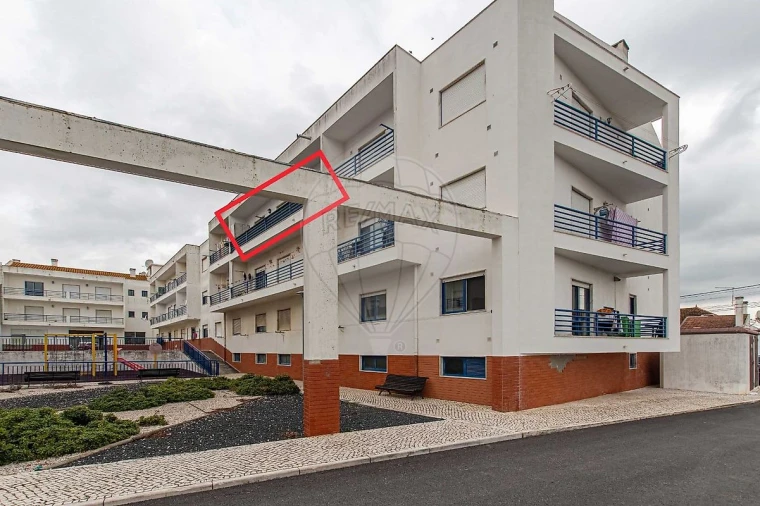 Apartamento T2 para Venda em Aveiras de Cima Foto 29