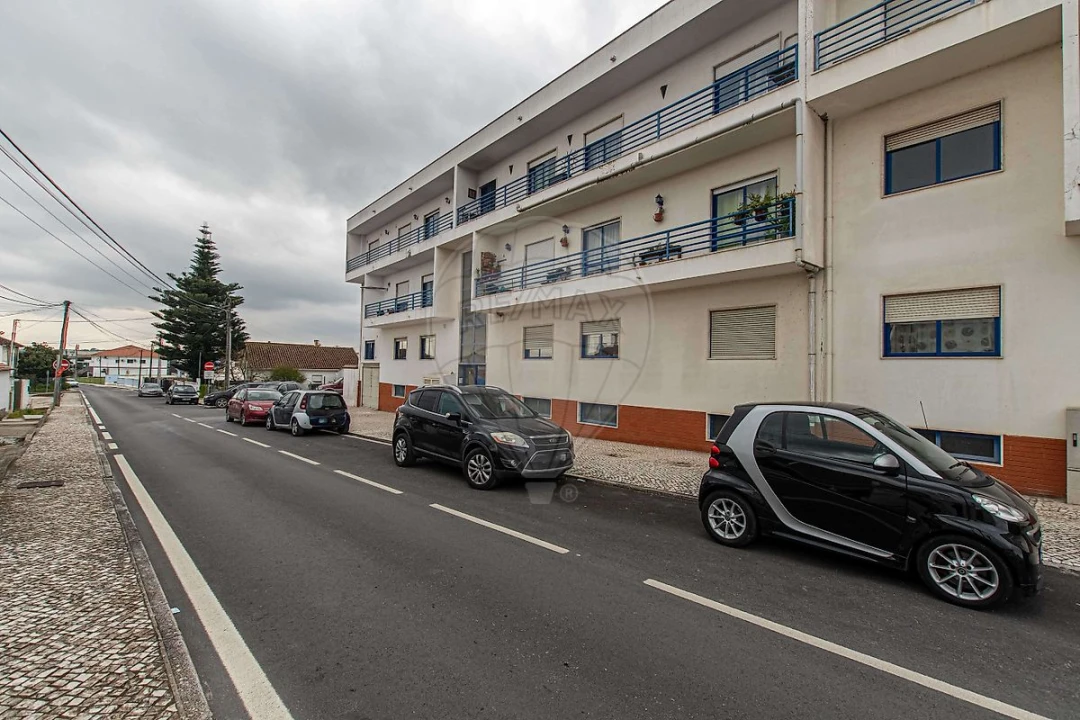 Apartamento T2 para Venda em Aveiras de Cima Foto 24