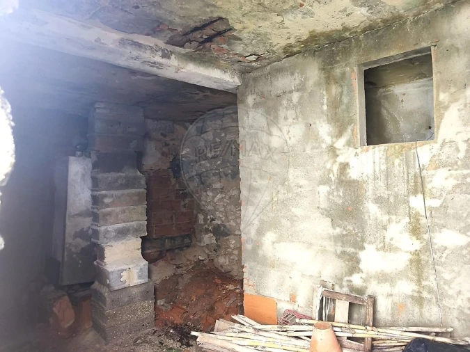 Moradia T4 para Venda em Rio Maior Foto 2