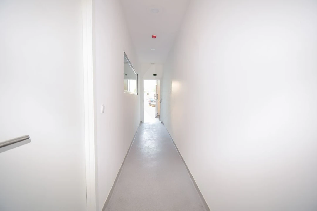 Loja para Arrendamento em São Domingos de Rana Foto 1