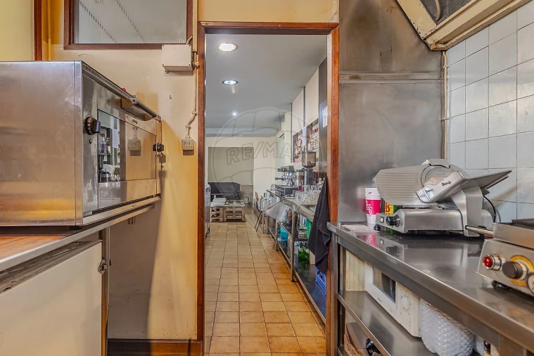 Loja para Arrendamento em Aguas Santas Foto 9