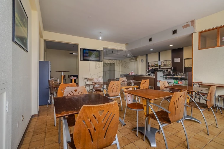 Loja para Arrendamento em Aguas Santas Foto 11