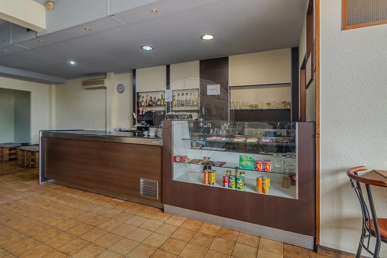 Loja para Arrendamento em Aguas Santas Foto 12