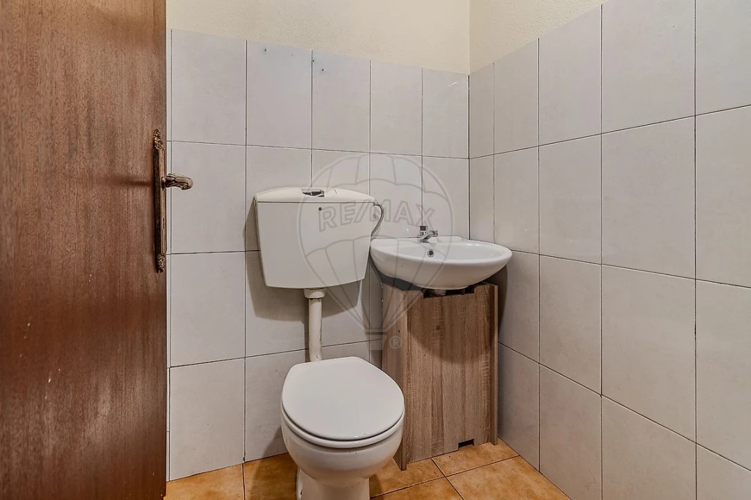 Loja para Arrendamento em Aguas Santas Foto 17