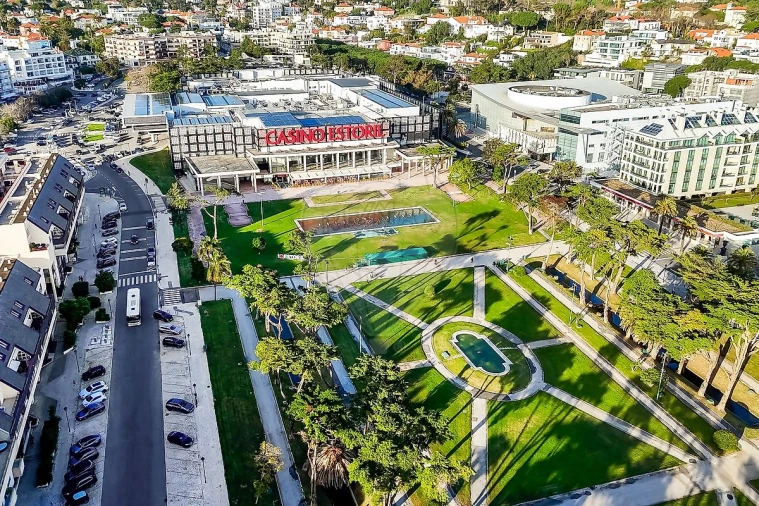 Apartamento T4 para Venda em Cascais e Estoril Foto 32