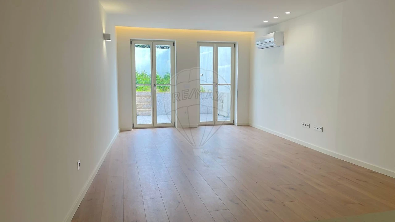 Apartamento T2 para Arrendamento em São Vicente (Braga) Foto 1