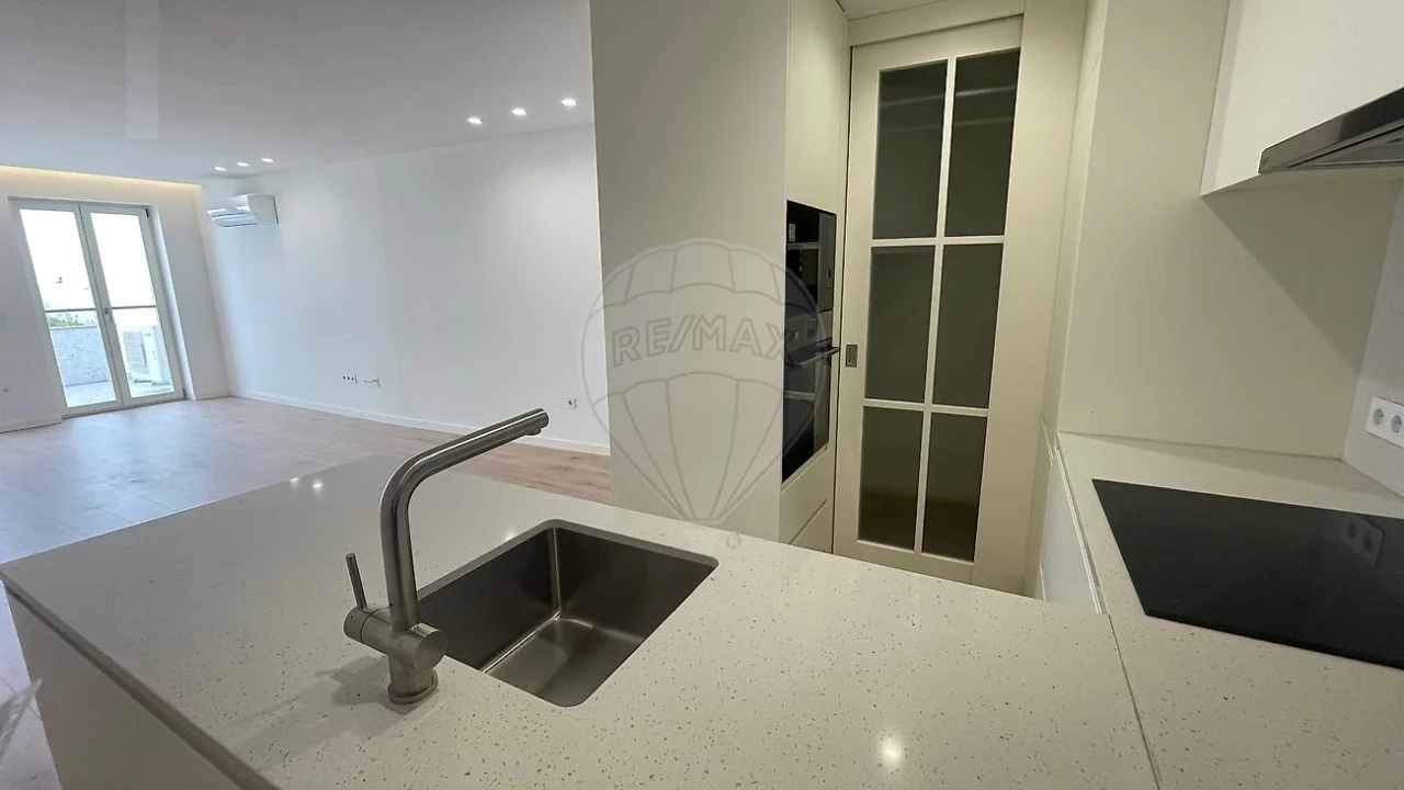 Apartamento T2 para Arrendamento em São Vicente (Braga) Foto 4