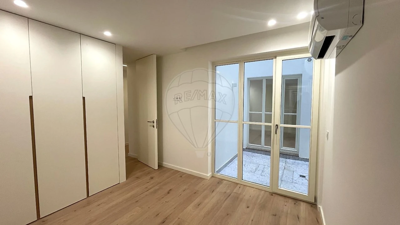 Apartamento T2 para Arrendamento em São Vicente (Braga) Foto 16