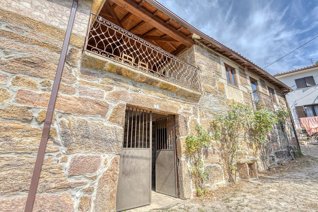 Moradia T4 para Venda em Santa Marinha Foto 28