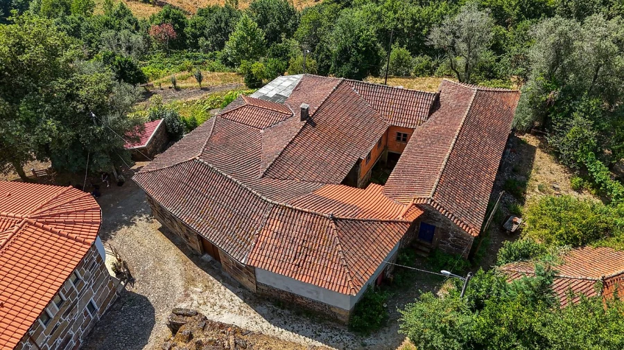 Moradia T4 para Venda em Santa Marinha Foto 4