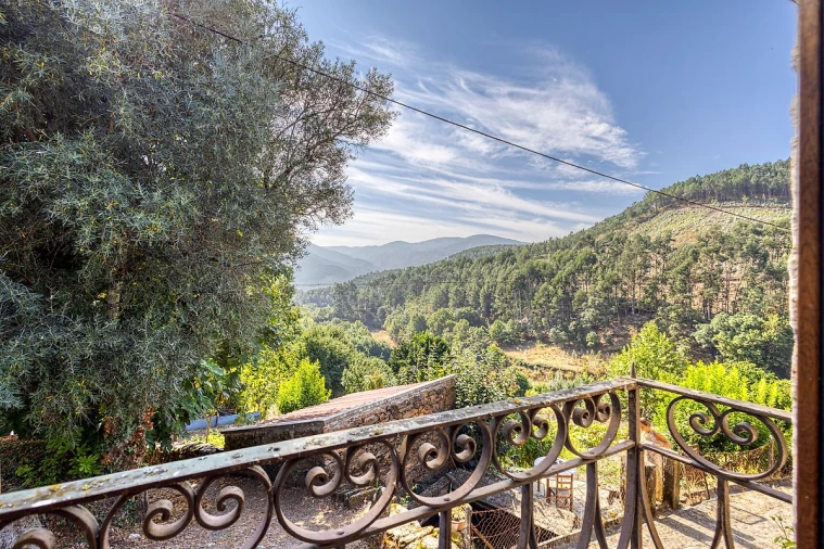 Moradia T4 para Venda em Santa Marinha Foto 10