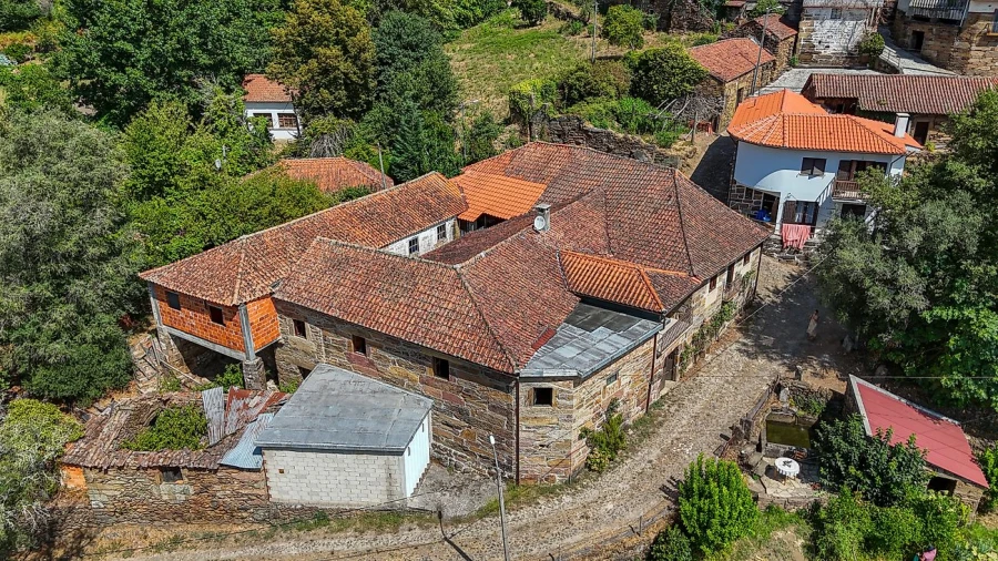 Moradia T4 para Venda em Santa Marinha Foto 34