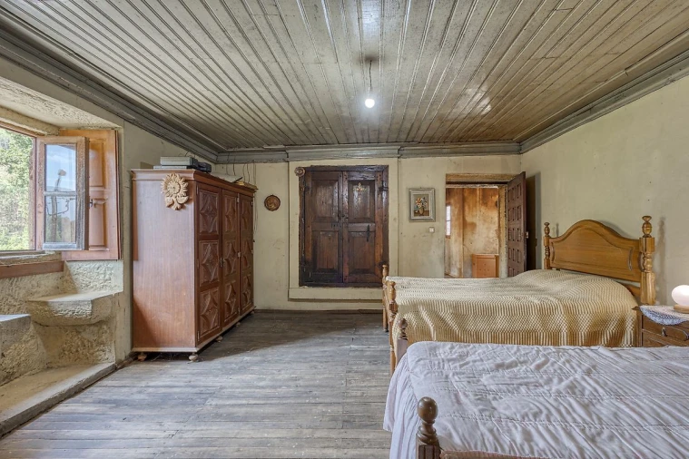 Moradia T4 para Venda em Santa Marinha Foto 19