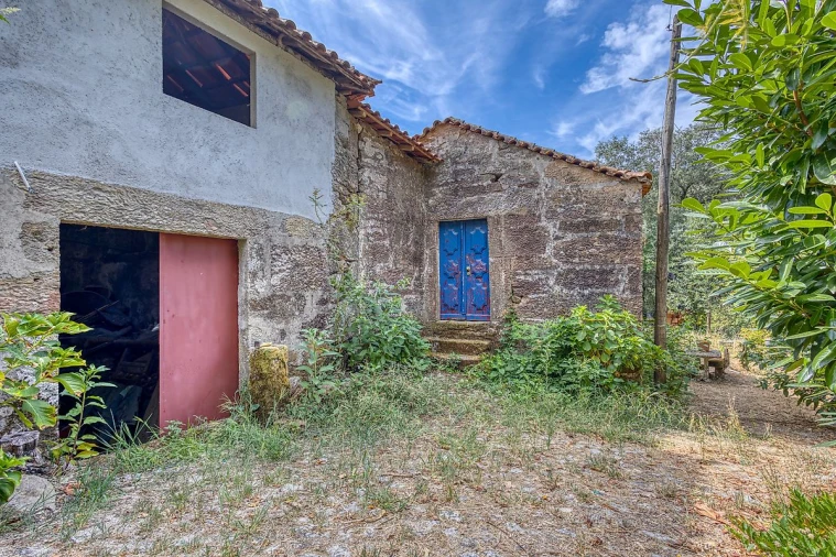 Moradia T4 para Venda em Santa Marinha Foto 30