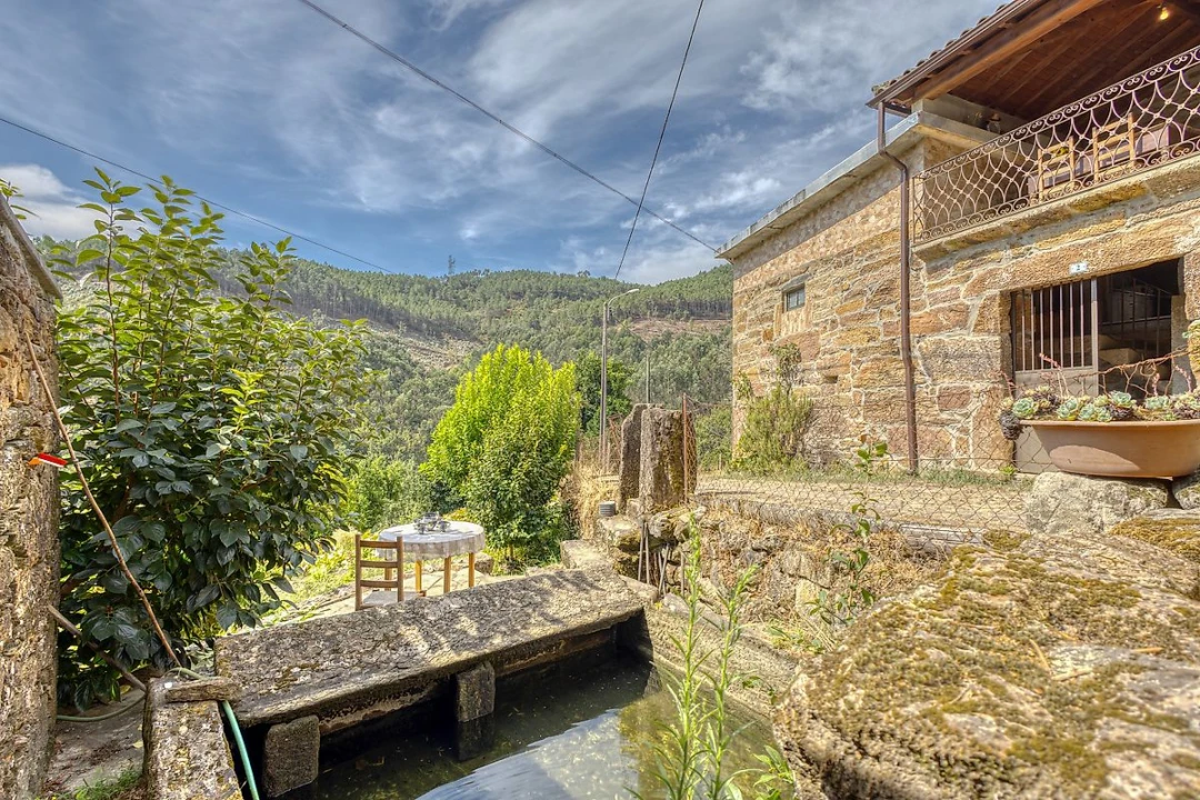 Moradia T4 para Venda em Santa Marinha Foto 27