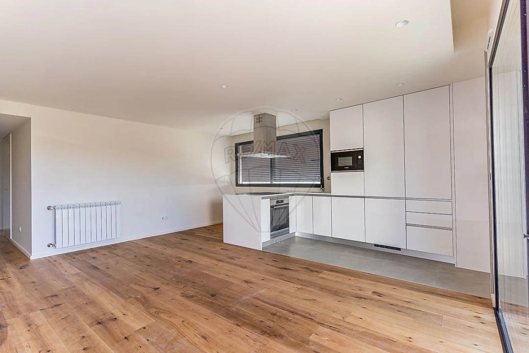 Apartamento T2 para Arrendamento em Madalena Foto 10