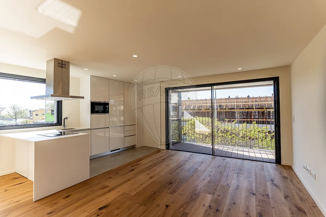 Apartamento T2 para Arrendamento em Madalena Foto 7