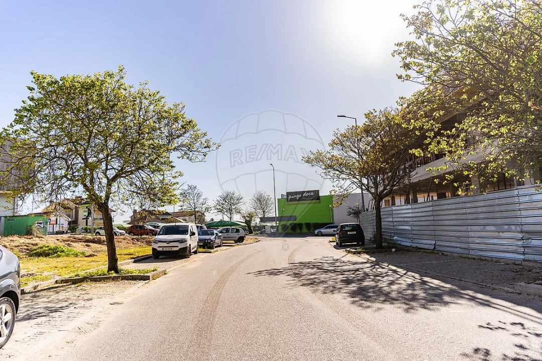 Apartamento T2 para Arrendamento em Madalena Foto 9