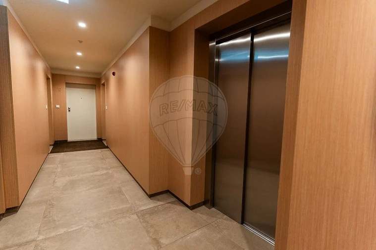 Apartamento T2 para Arrendamento em Madalena Foto 1