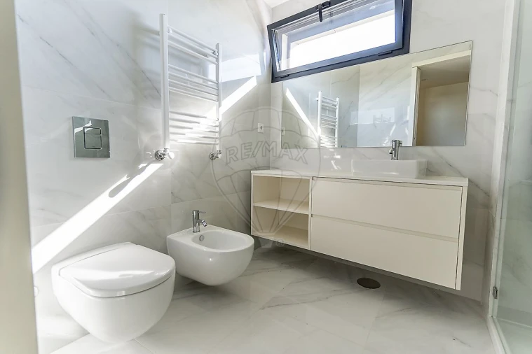 Apartamento T2 para Arrendamento em Madalena Foto 2