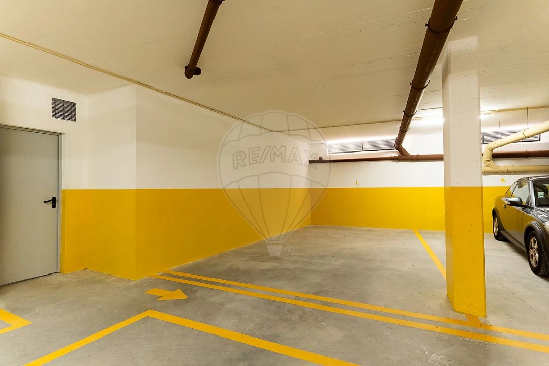 Apartamento T2 para Arrendamento em Madalena Foto 6