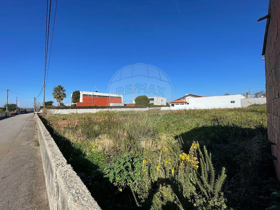 Terreno para Venda em Esmoriz Foto 2