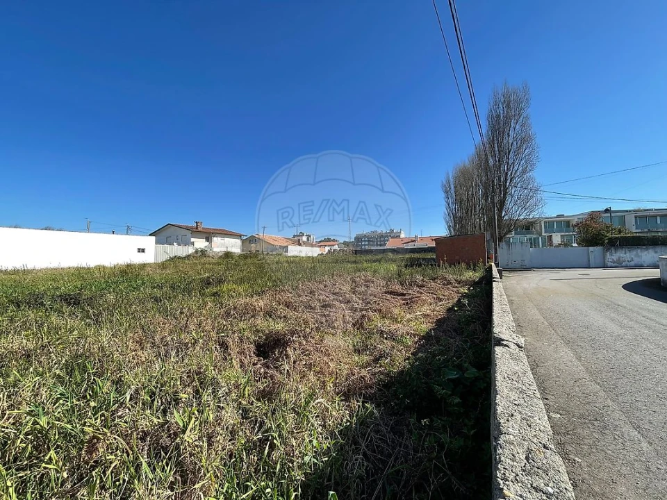 Terreno para Venda em Esmoriz Foto 3