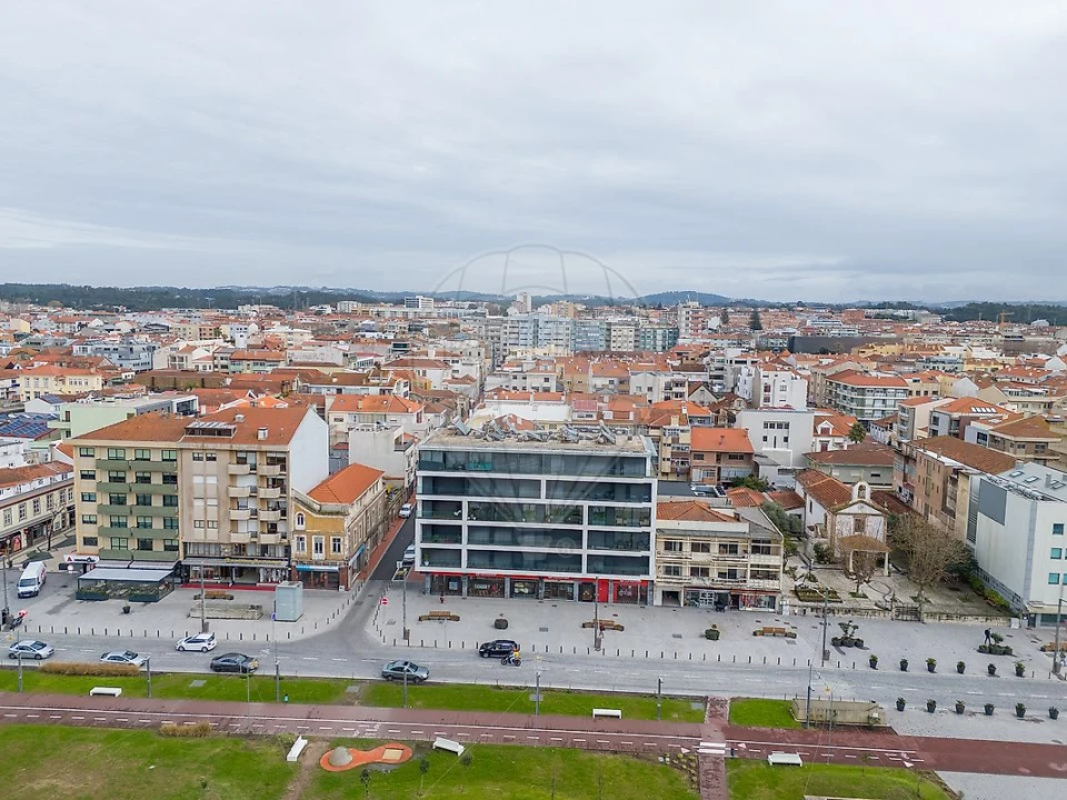 Apartamento T4 para Venda em Espinho Foto 4