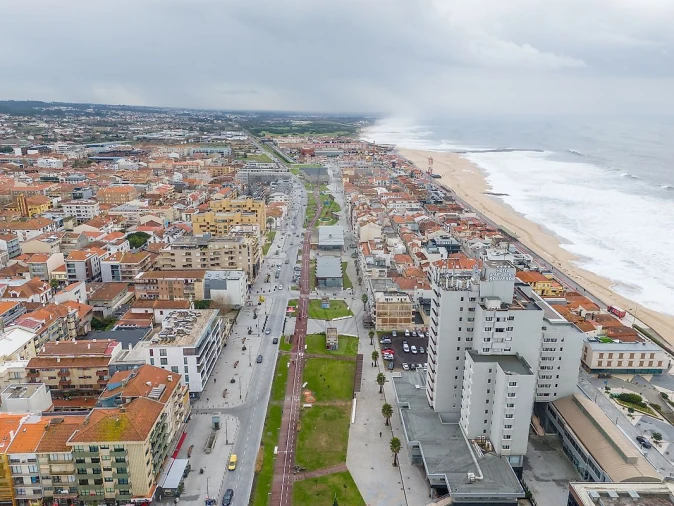 Apartamento T4 para Venda em Espinho Foto 3