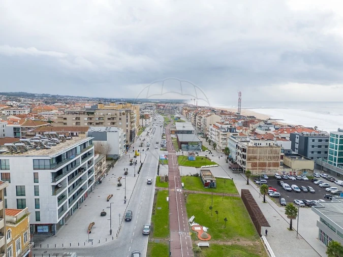 Apartamento T4 para Venda em Espinho Foto 1