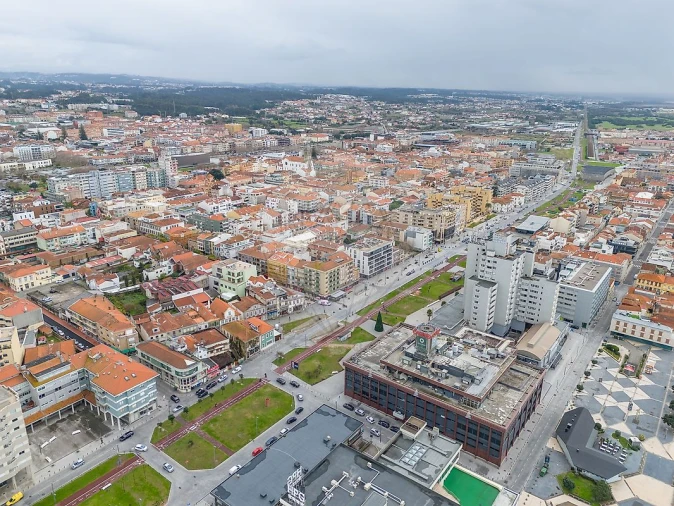 Apartamento T4 para Venda em Espinho Foto 5