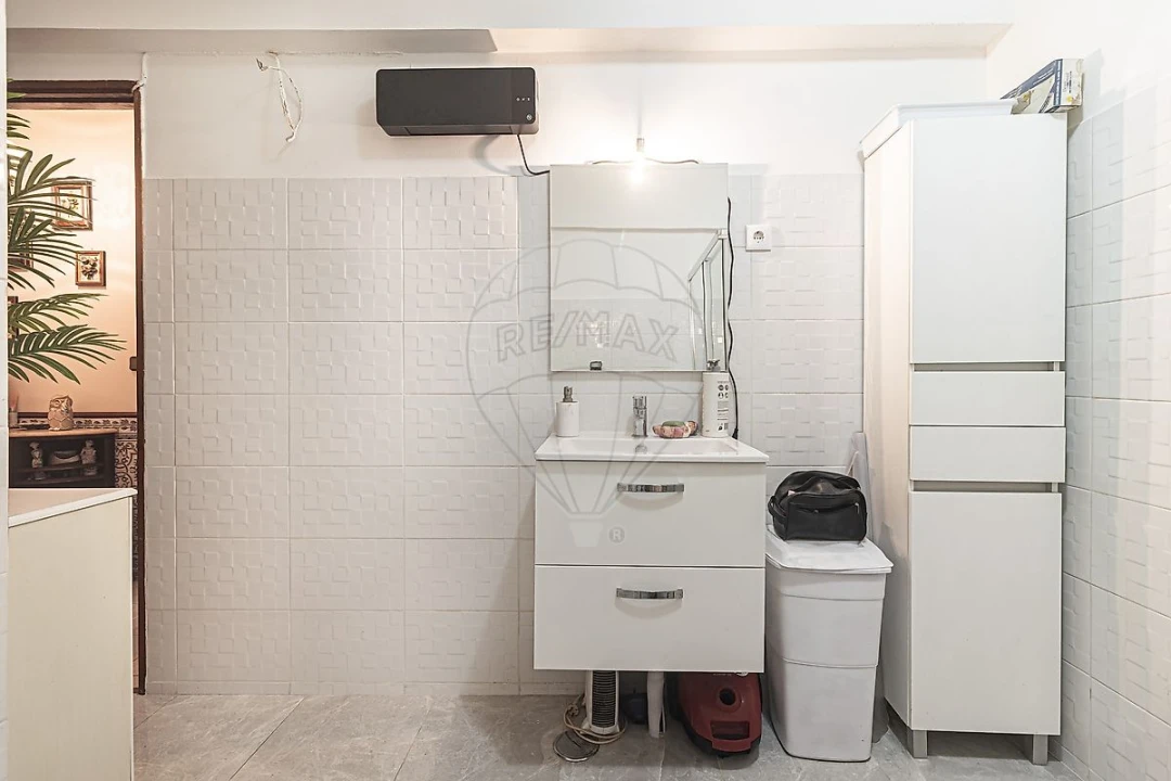 Apartamento T2 para Venda em Odivelas Foto 7